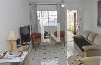 Imagem: A casa possui 3 Dormitórios, 3 Banheiros, 1 Vaga na garagem