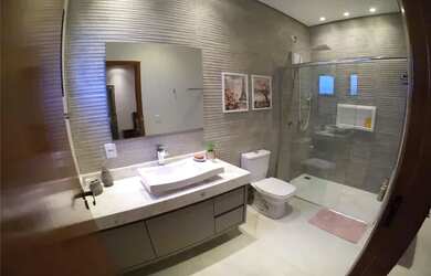 Imagem 8: A casa fica no Condomínio Vale dos Lagos, imerso na natureza, com vista...