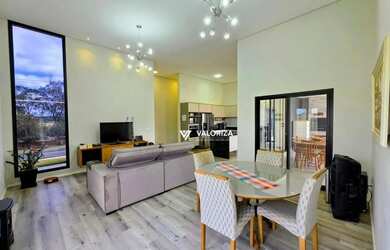 Imagem: A casa em condomínio possui 3 Dormitórios, 2 Banheiros, 4