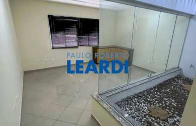 Imagem: O depósito possui 1 Vaga na garagem, 200m² de Área e está