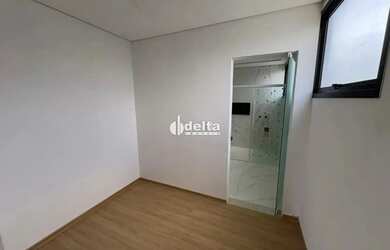 Imagem 7: Sobrado com 4 quartos sendo 3 suítes disponível para a venda no bairro...