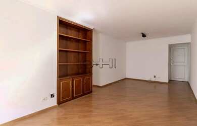 Imagem: O apartamento possui 3 Dormitórios, 2 Banheiros, 2 Vagas na