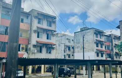 Imagem: O apartamento possui 3 Dormitórios, 1 Banheiro, 1 Vaga na garagem