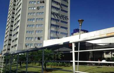 Imagem: O depósito possui 2 Vagas na garagem, 30m² de Área e está