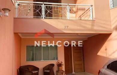 Imagem: A casa possui 3 Dormitórios, 4 Banheiros, 4 Vagas na garagem