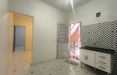 Imagem: A casa possui 1 Dormitório, 1 Banheiro e 35m² de Área e está