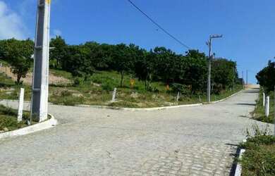 Imagem 6: Loteamento na praia de catuama