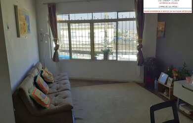 Imagem: A casa possui 2 Dormitórios, 1 Banheiro, 1 Vaga na garagem