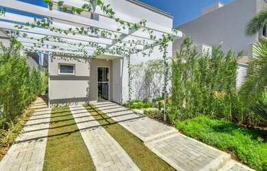 Imagem: A casa em condomínio possui 2 Dormitórios, 3 Banheiros, 2