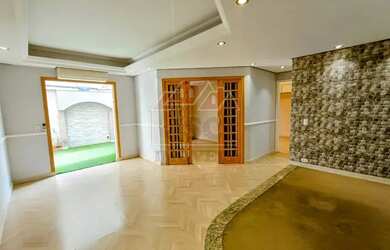 Imagem: O apartamento possui 2 Dormitórios, 2 Banheiros, 2 Vagas na