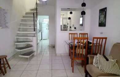 Imagem: A casa possui 4 Dormitórios, 3 Banheiros, 2 Vagas na garagem