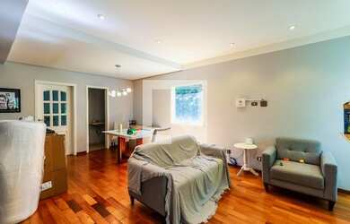 Imagem: A casa em condomínio possui 4 Dormitórios, 4 Banheiros, 2