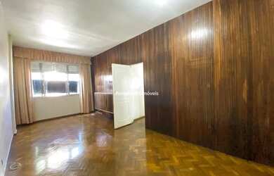 Imagem: O apartamento possui 3 Dormitórios, 1 Banheiro, 1 Vaga na garagem