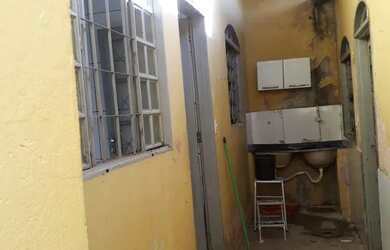 Imagem: A casa possui 1 Dormitório, 1 Banheiro e está localizado