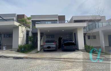 Imagem: A casa possui 3 Dormitórios, 5 Banheiros, 2 Vagas na garagem