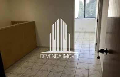 Imagem: O depósito possui 1 Vaga na garagem, 37m² de Área e está