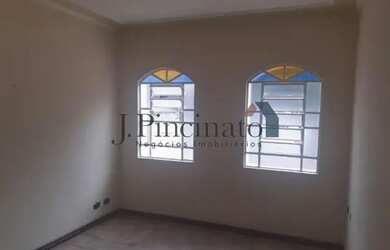 Imagem: A casa possui 2 Dormitórios, 1 Banheiro, 1 Vaga na garagem