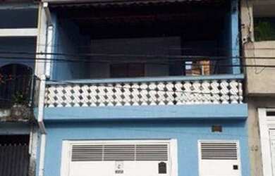 Imagem: A casa possui 3 Dormitórios, 1 Banheiro, 1 Vaga na garagem