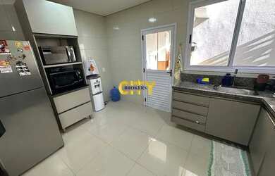 Imagem 5: Casa à venda no condomínio Riviera D x27 Itália localizado no bairro...