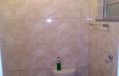 Imagem: A casa possui 1 Dormitório, 1 Banheiro e está localizado em