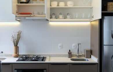 Imagem: O apartamento possui 1 Dormitório, 1 Banheiro, 1 Vaga na garagem