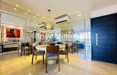 Imagem: O apartamento possui 3 Dormitórios, 1 Banheiro, 2 Vagas na