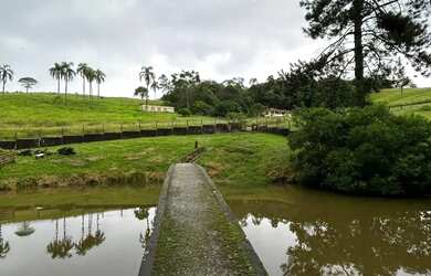 Imagem 8: Vista Incrível em Ibiúna: Terreno com Paisagem Exuberante, Perfeito para Relaxar!