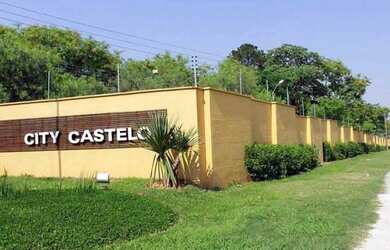 Imagem: O terreno possui 2.500m² de Área e está localizado em Vila