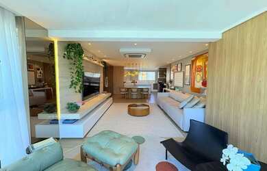 Imagem: O apartamento possui 3 Dormitórios, 3 Banheiros, 2 Vagas na