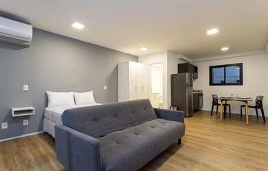 Imagem: O apartamento possui 1 Dormitório, 1 Banheiro, 1 Vaga na garagem