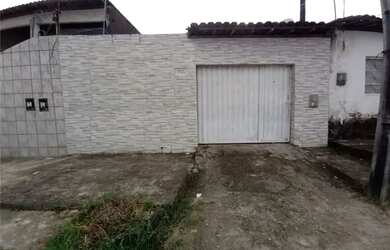 Imagem: A casa possui 2 Dormitórios, 2 Banheiros e está localizado