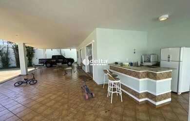 Imagem 6: Casa residencial com 4 suítes, Bairro Morada da Colina - Uberlândia