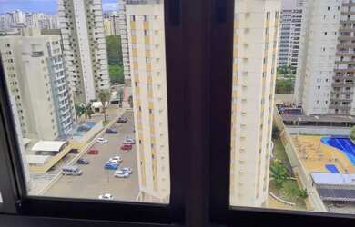 Imagem: O apartamento possui 1 Dormitório, 1 Banheiro, 1 Vaga na garagem