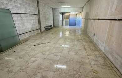 Imagem: O depósito possui 280m² de Área e está localizado em Alto