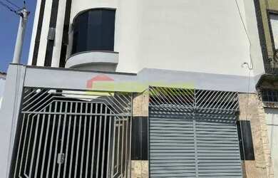 Imagem: O depósito possui 2 Vagas na garagem e 275m² de Área e está