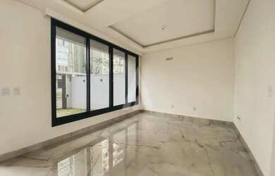 Imagem 4: Sobrado com 1 suíte e 2 quartos à venda no bairro América em Joinville-SC...