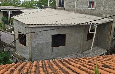 Imagem: A casa possui 2 Dormitórios, 1 Banheiro, 45m² de Área e está