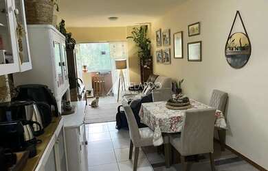 Imagem: O apartamento possui 2 Dormitórios, 2 Banheiros, 2 Vagas na