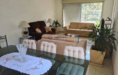 Imagem: A casa possui 3 Dormitórios, 3 Banheiros, 3 Vagas na garagem