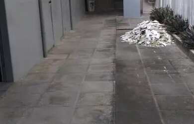 Imagem: A casa possui 5 Dormitórios, 5 Banheiros, 5 Vagas na garagem