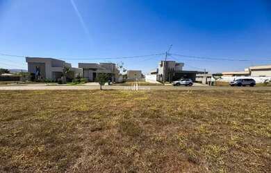 Imagem: O terreno à venda possui 360m² de Área e Imóvel novo e está