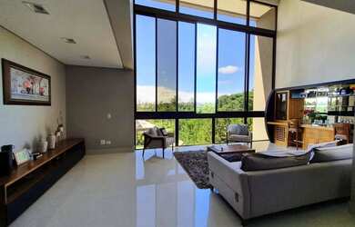 Imagem: A casa em condomínio possui 5 Dormitórios, 1 Banheiro, 5 Vagas