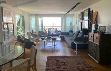 Imagem: O apartamento possui 3 Dormitórios, 5 Banheiros, 5 Vagas na