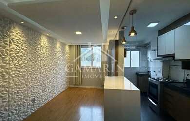 Imagem: O apartamento possui 2 Dormitórios, 1 Banheiro, 1 Vaga na garagem