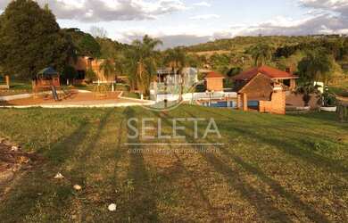 Imagem: A chácara possui 300m² de Área e está localizado em Centro