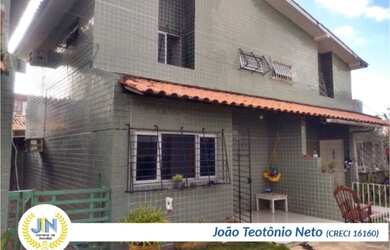 Imagem: A casa possui 3 Dormitórios, 2 Banheiros, 1 Vaga na garagem