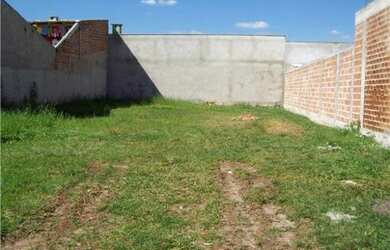 Imagem: O terreno e está localizado em Itacaranha, Salvador à venda