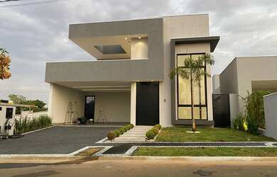 Imagem: A casa em condomínio possui 3 Dormitórios, 4 Banheiros, 3