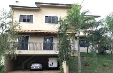 Imagem: A casa em condomínio possui 5 Dormitórios, 5 Banheiros, 5