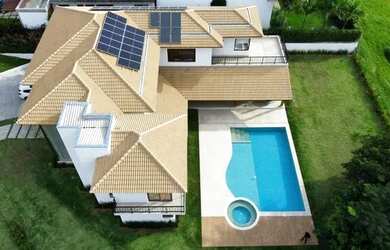 Imagem: A casa possui 5 Dormitórios, 5 Banheiros, 565m² de Área e